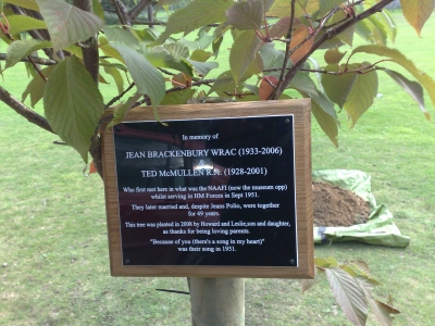 Plaque for Jean Brackenbury and Tec McMullan at Muckleborough, Weybourne